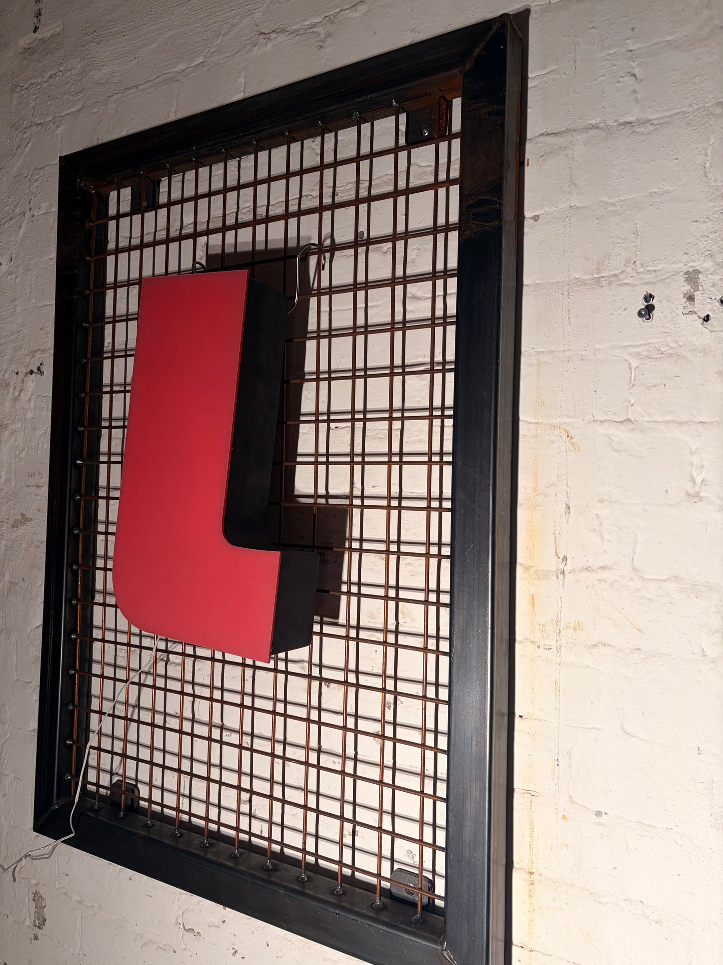 Vintage Leuchtbuchstabe L – Original aus alter Leuchtreklame