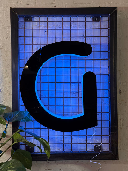 Buchstabe G – Vintage Leuchtbuchstabe aus Metall