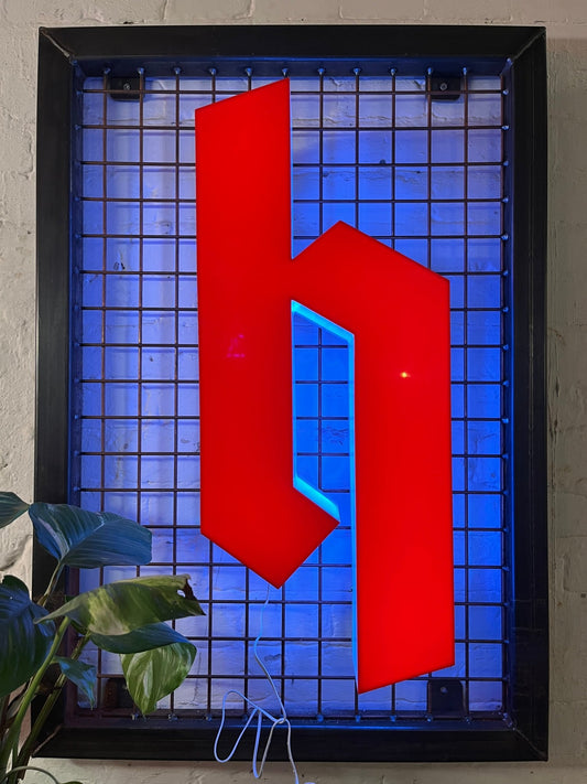 Buchstabe H – Vintage Leuchtbuchstabe aus Metall - goodoldletters