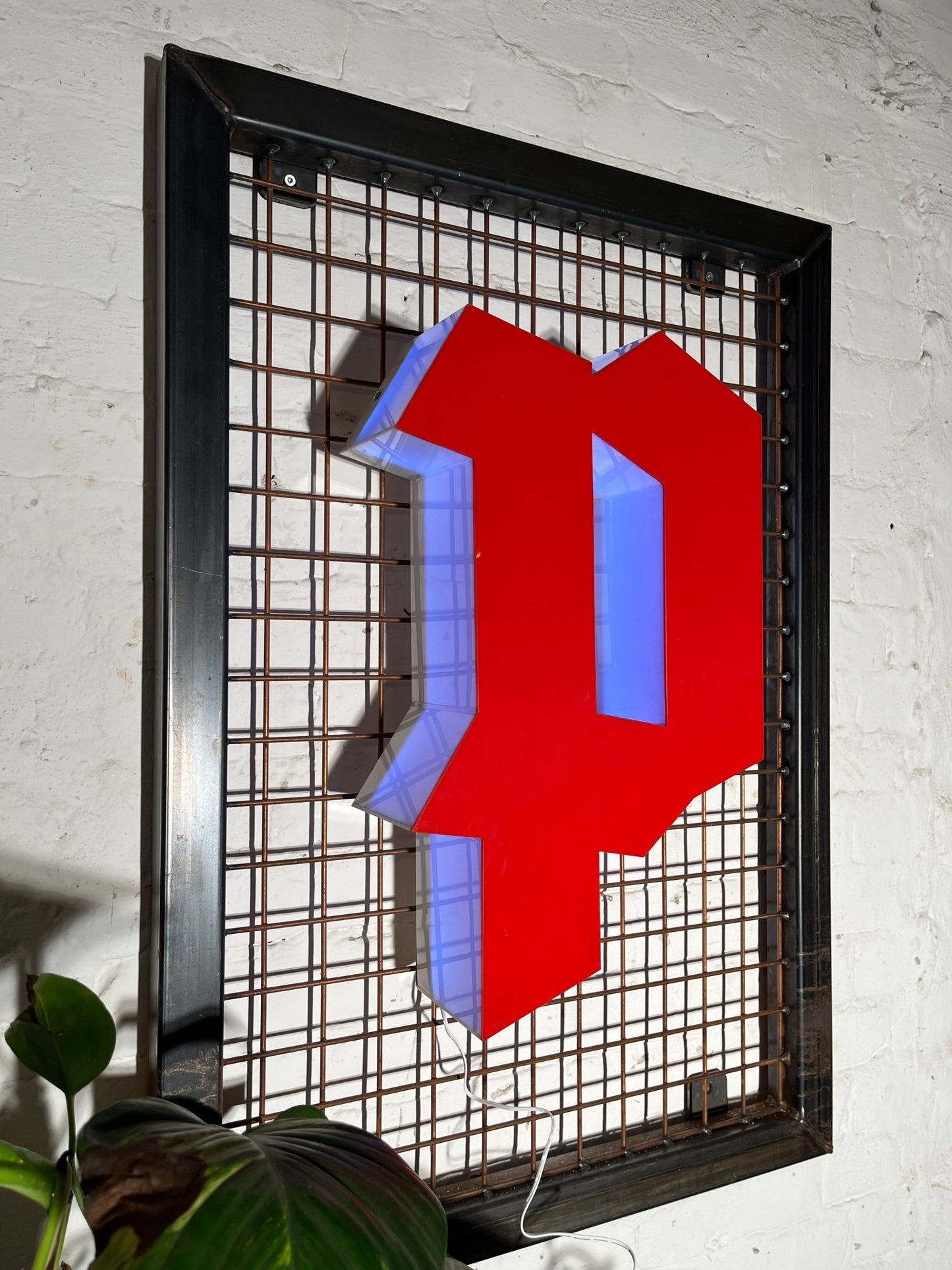 Buchstabe P – Vintage Leuchtbuchstabe aus Metall - goodoldletters