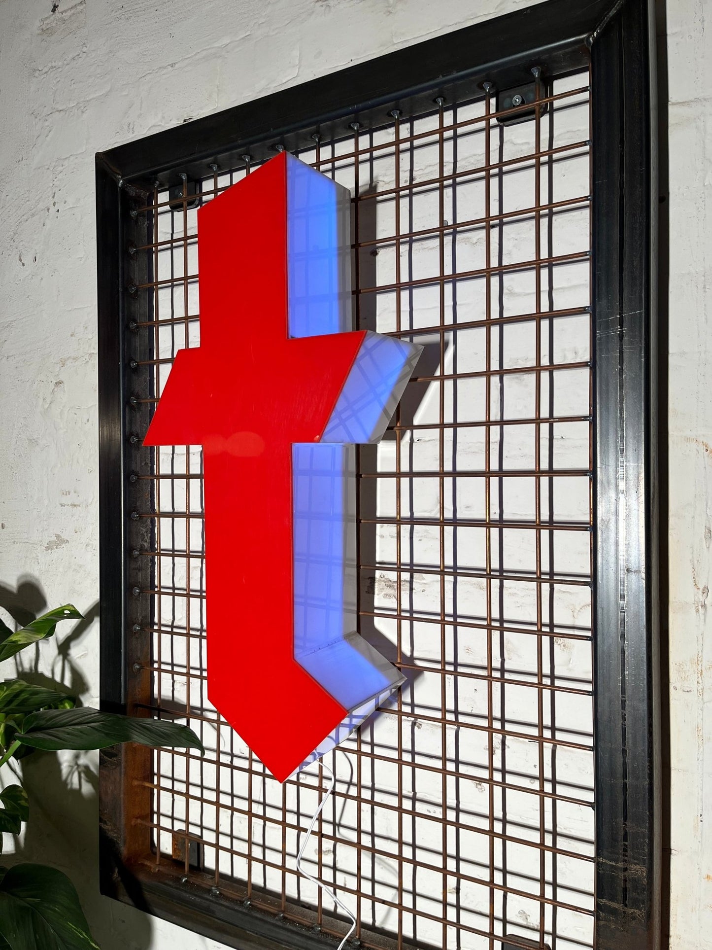 Buchstabe T – Vintage Leuchtbuchstabe aus Metall - goodoldletters