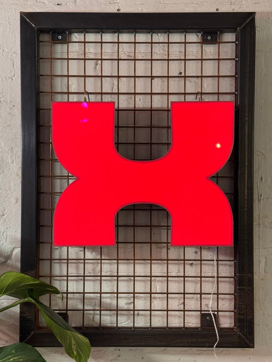 Buchstabe X – Vintage Leuchtbuchstabe aus Metall - goodoldletters