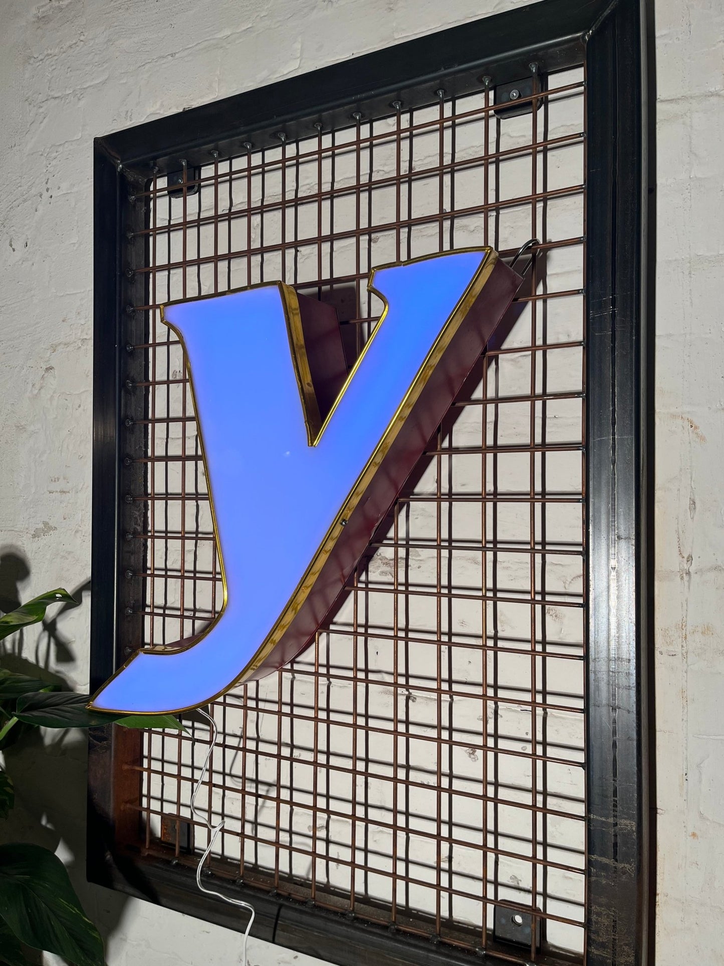 Buchstabe Y – Vintage Leuchtbuchstabe aus Metall - goodoldletters