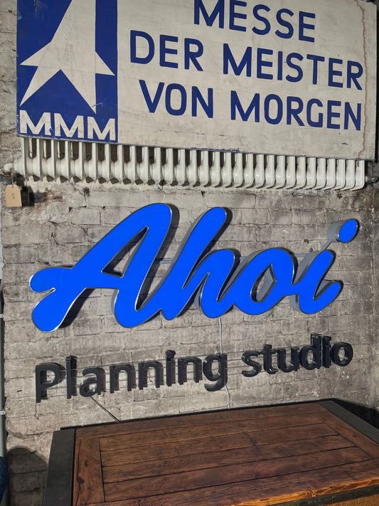 Leuchtschriftzug „Ahoi“ – Original Leuchtreklame Metall - goodoldletters