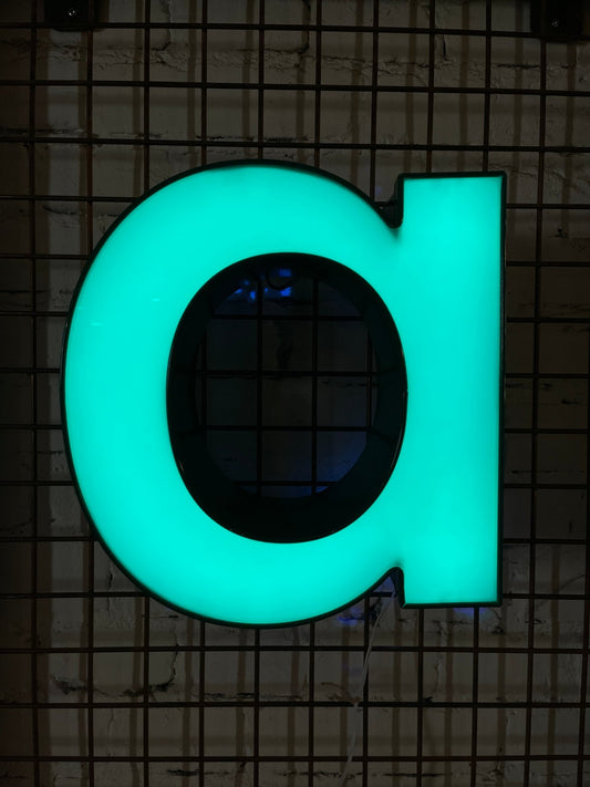 Vintage Leuchtbuchstabe A – Original aus alter Leuchtreklame - goodoldletters