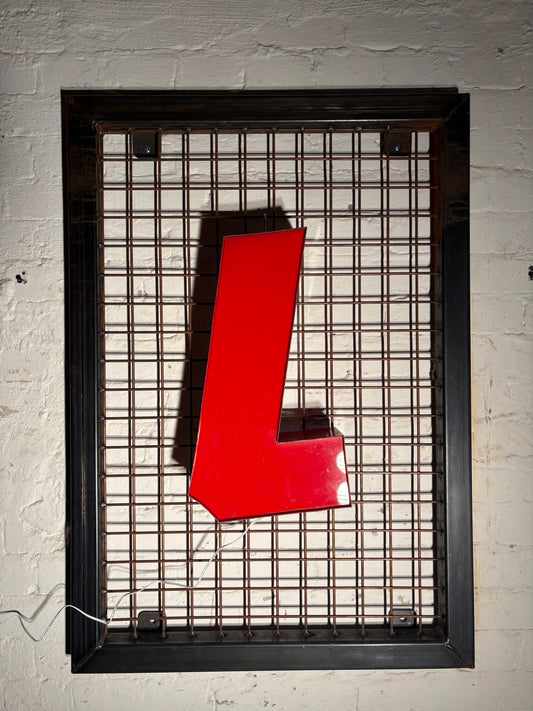 Vintage Leuchtbuchstabe L – Original aus alter Leuchtreklame