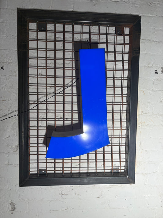 Vintage Leuchtbuchstabe J– Original aus alter Leuchtreklame