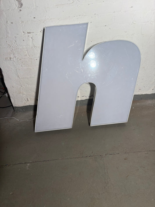 Vintage Leuchtbuchstabe N – Original aus alter Leuchtreklame