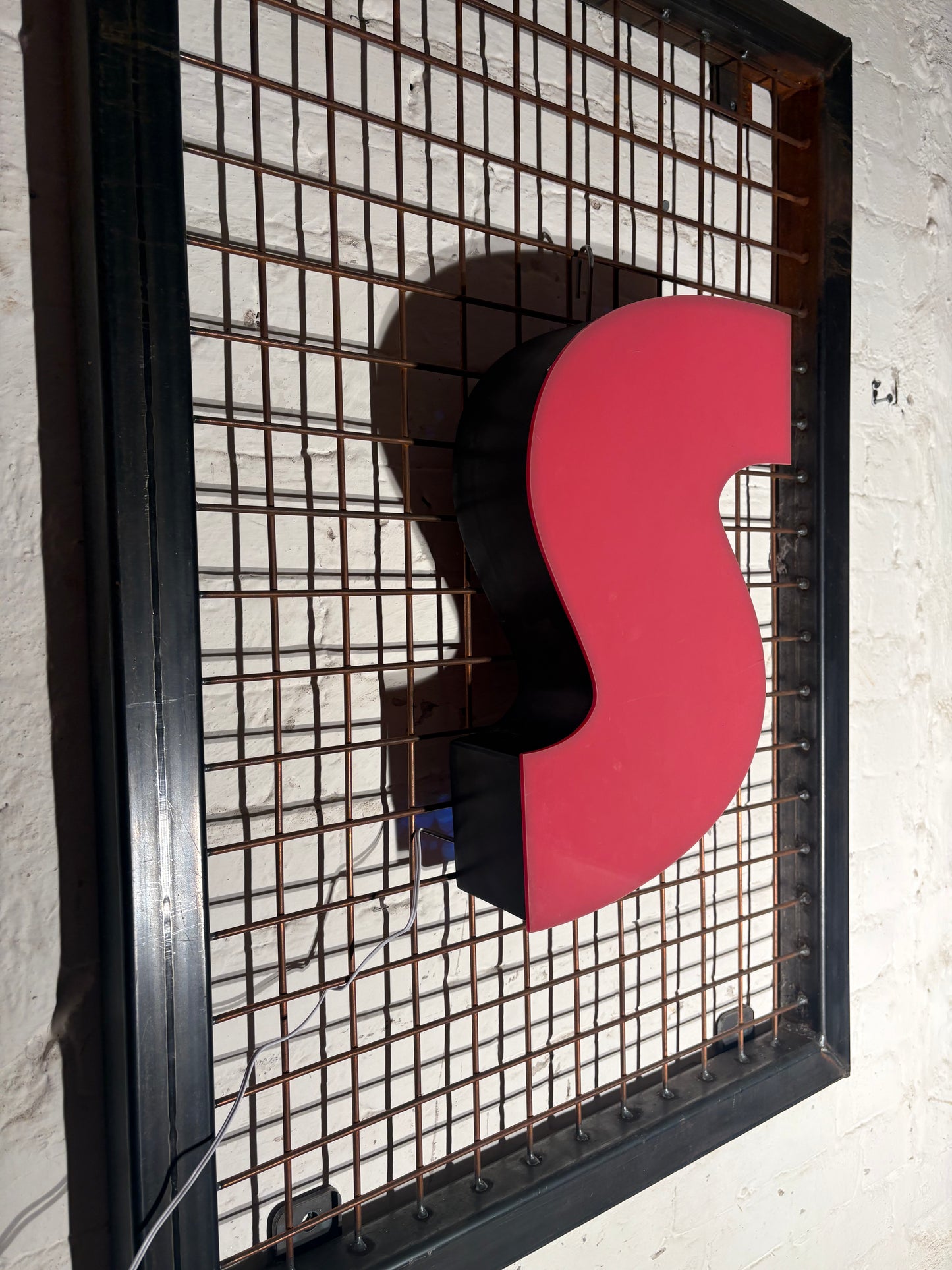 Vintage Leuchtbuchstabe S – Original aus alter Leuchtreklame