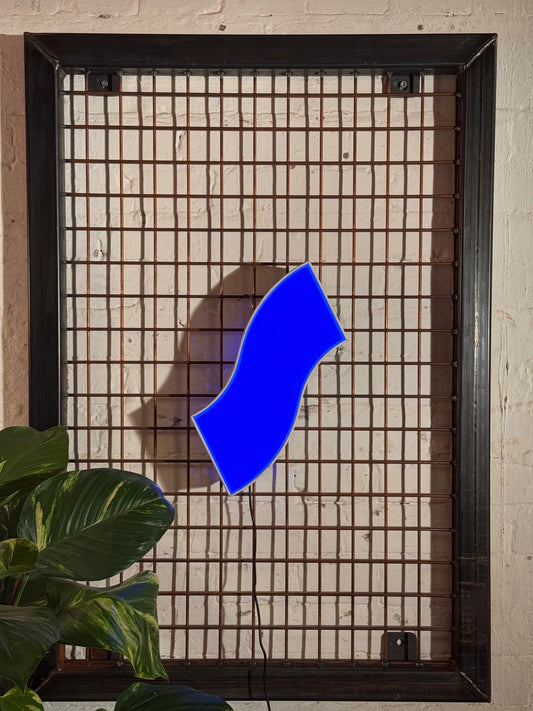 Leuchtbuchstabe S aus Metall blau – restauriertes Vintage Einzelstück aus Berliner Reklame