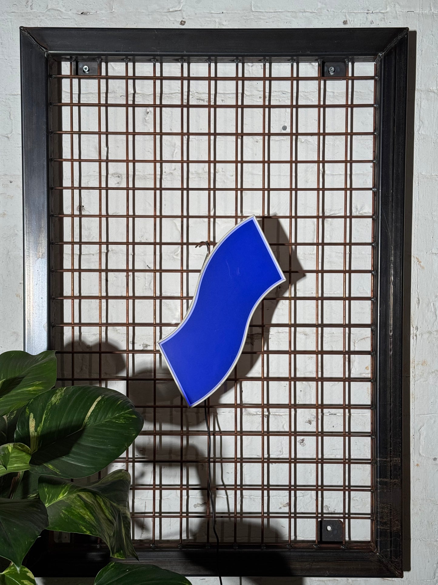 Leuchtbuchstabe S aus Metall blau – restauriertes Vintage Einzelstück aus Berliner Reklame