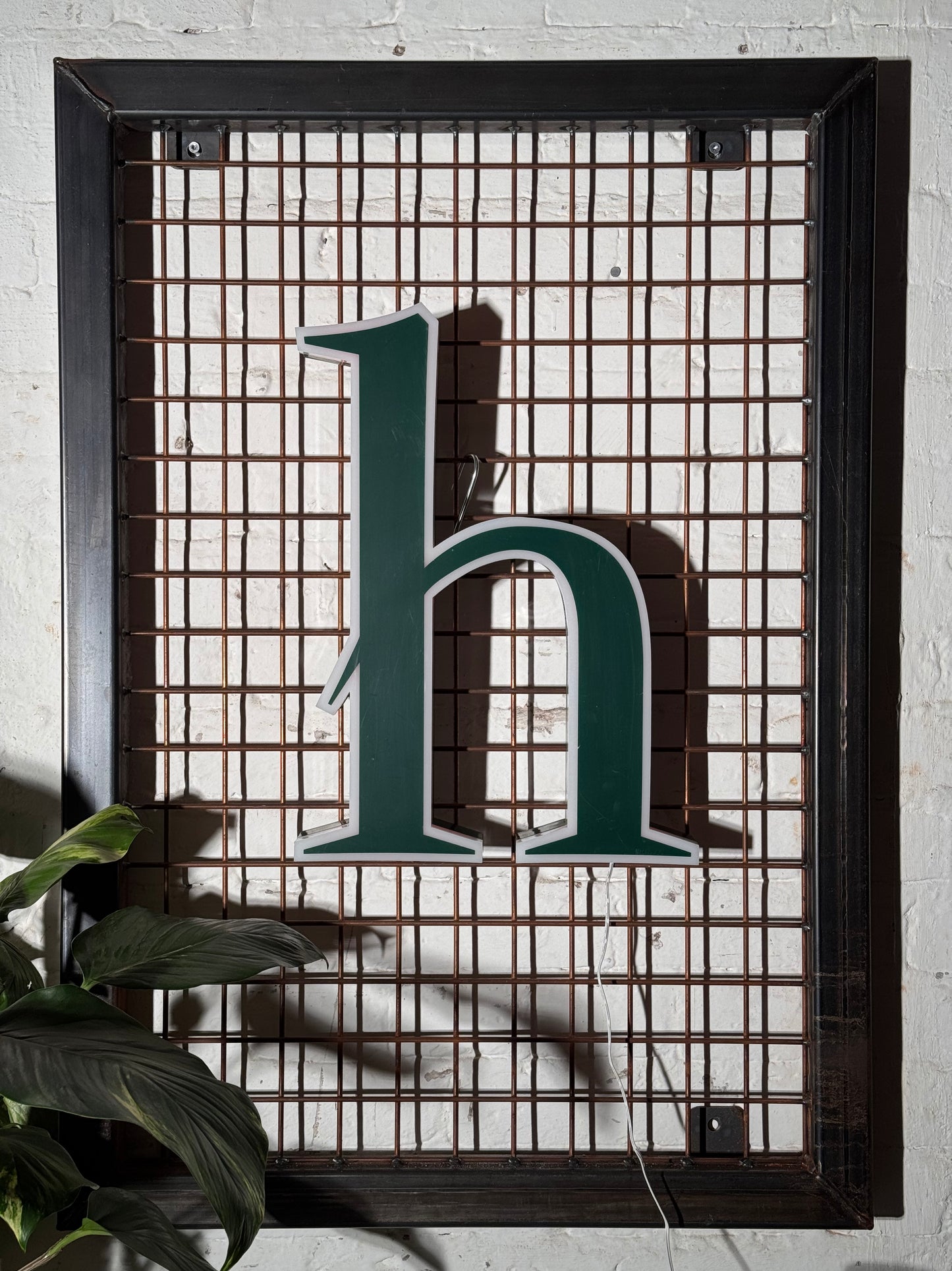 Buchstabe H – Vintage Leuchtbuchstabe aus Metall