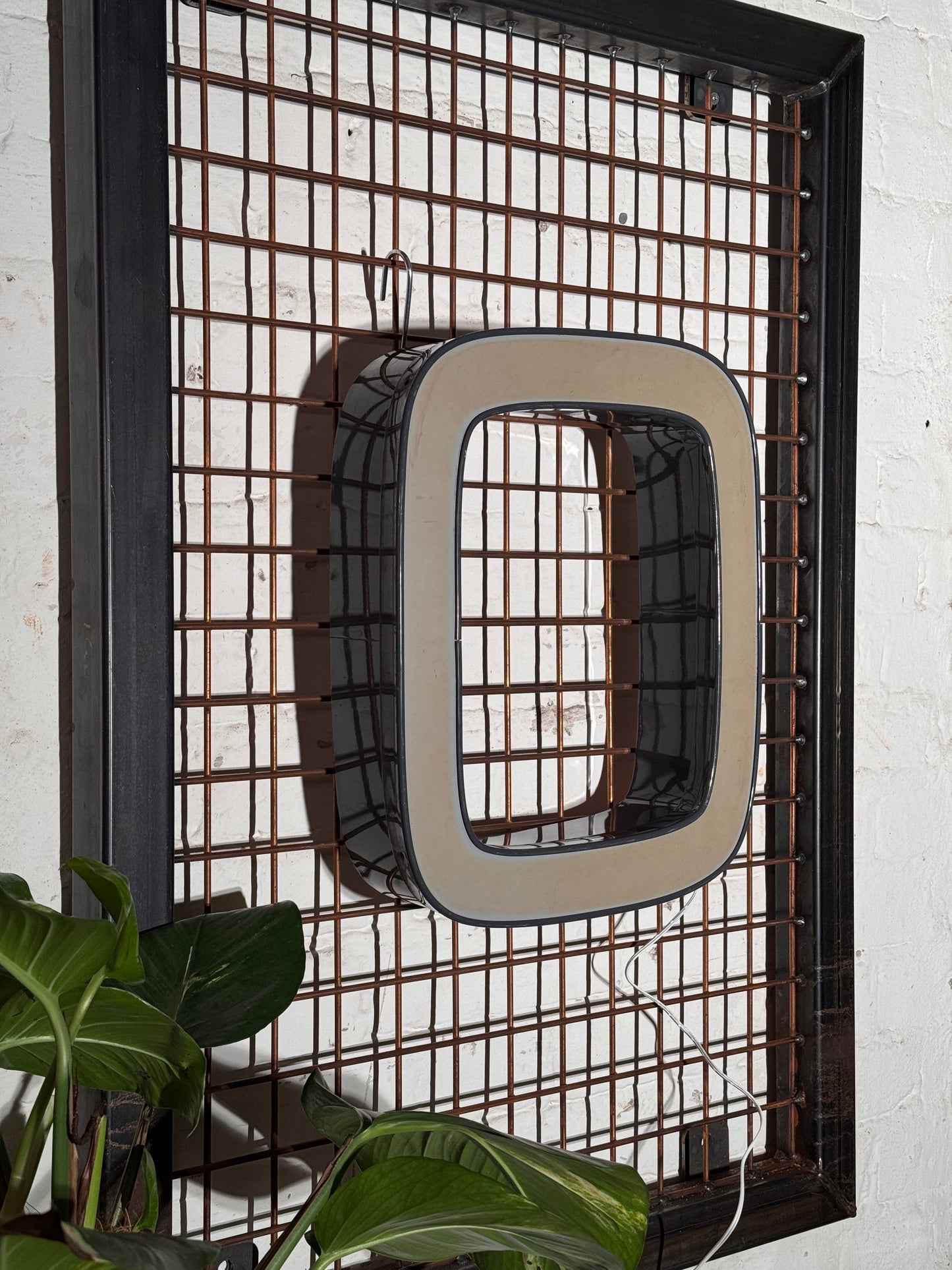 Buchstabe O – Vintage Leuchtbuchstabe aus Metall