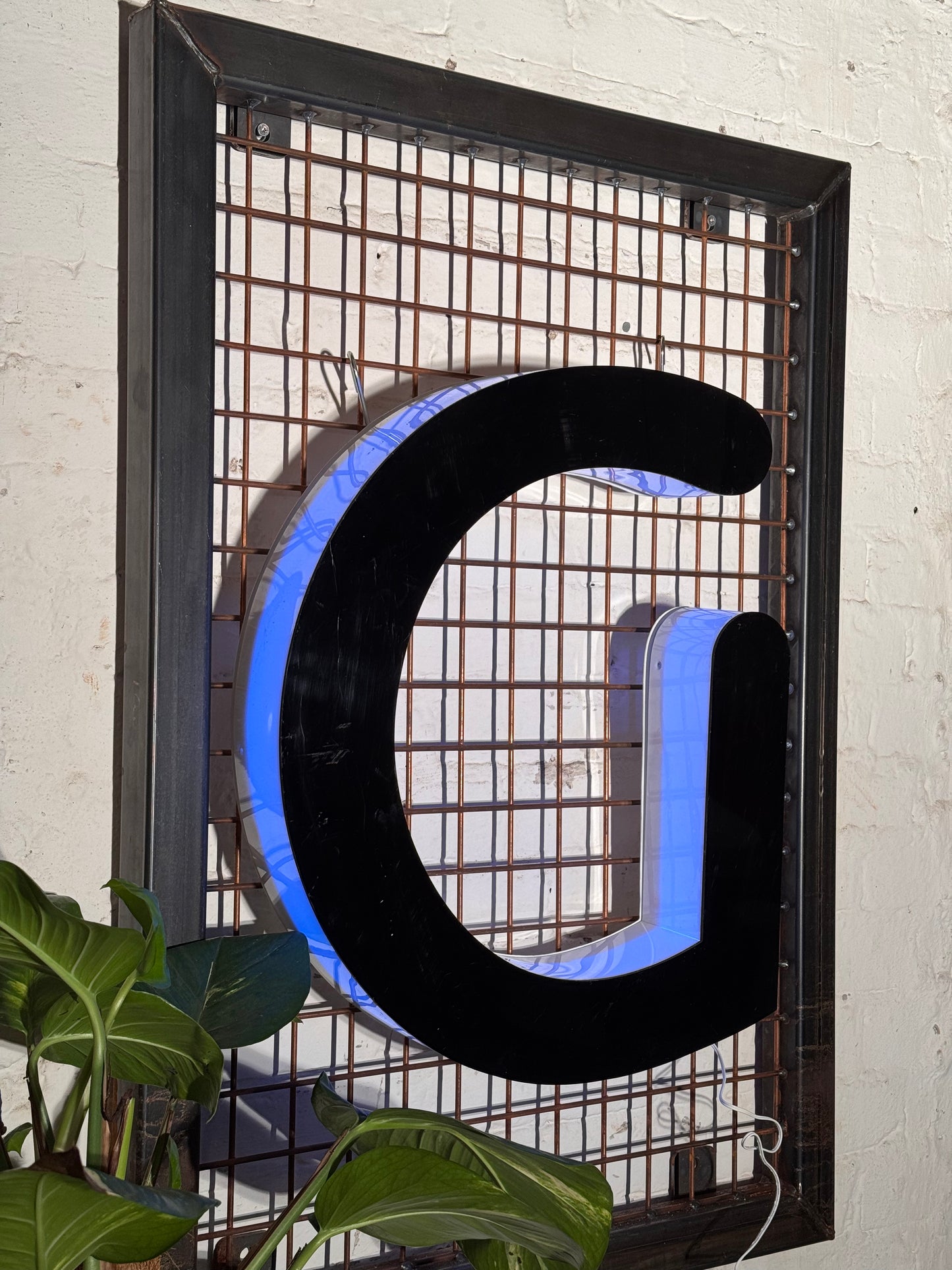 Buchstabe G – Vintage Leuchtbuchstabe aus Metall