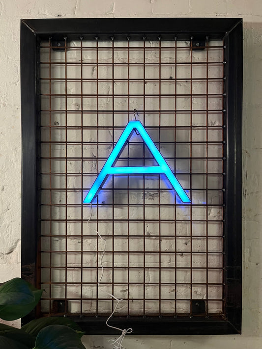 Buchstabe A – Vintage Leuchtbuchstabe aus Metall - goodoldletters