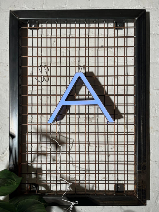 Buchstabe A – Vintage Leuchtbuchstabe aus Metall - goodoldletters