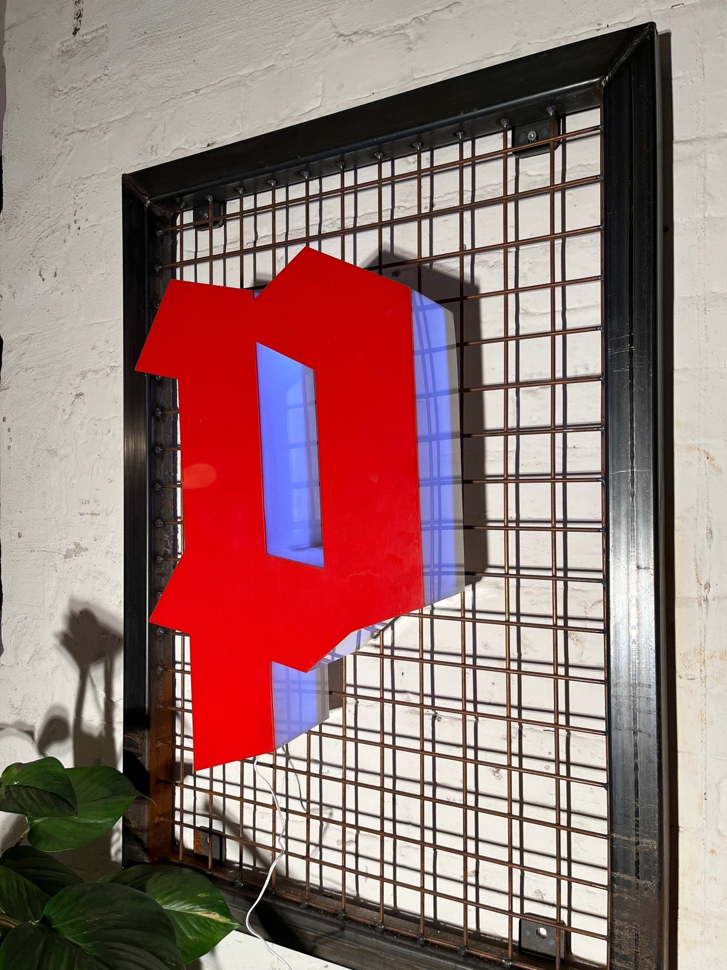 Buchstabe P – Vintage Leuchtbuchstabe aus Metall - goodoldletters