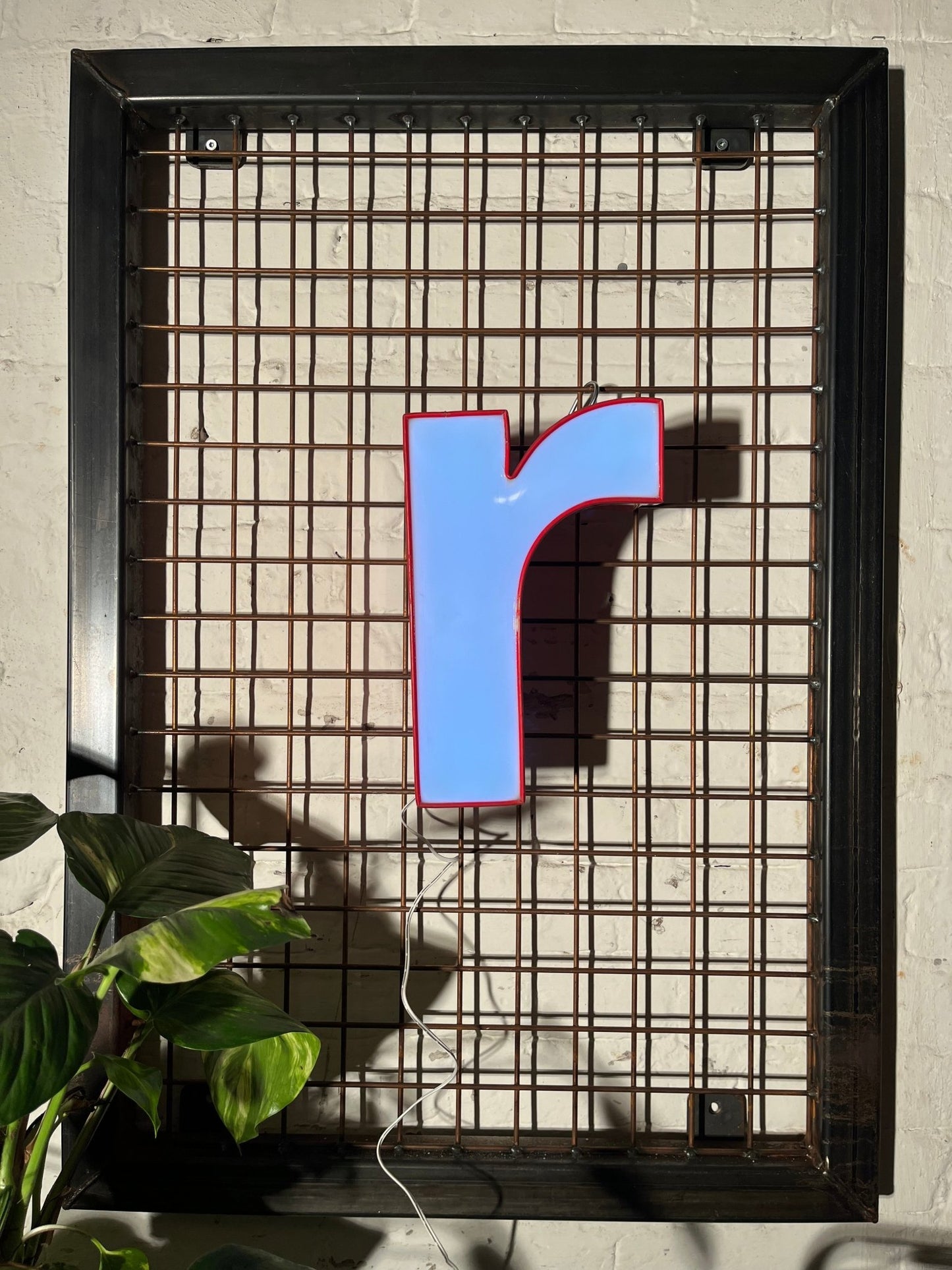 Buchstabe R – Vintage Leuchtbuchstabe aus Metall - goodoldletters