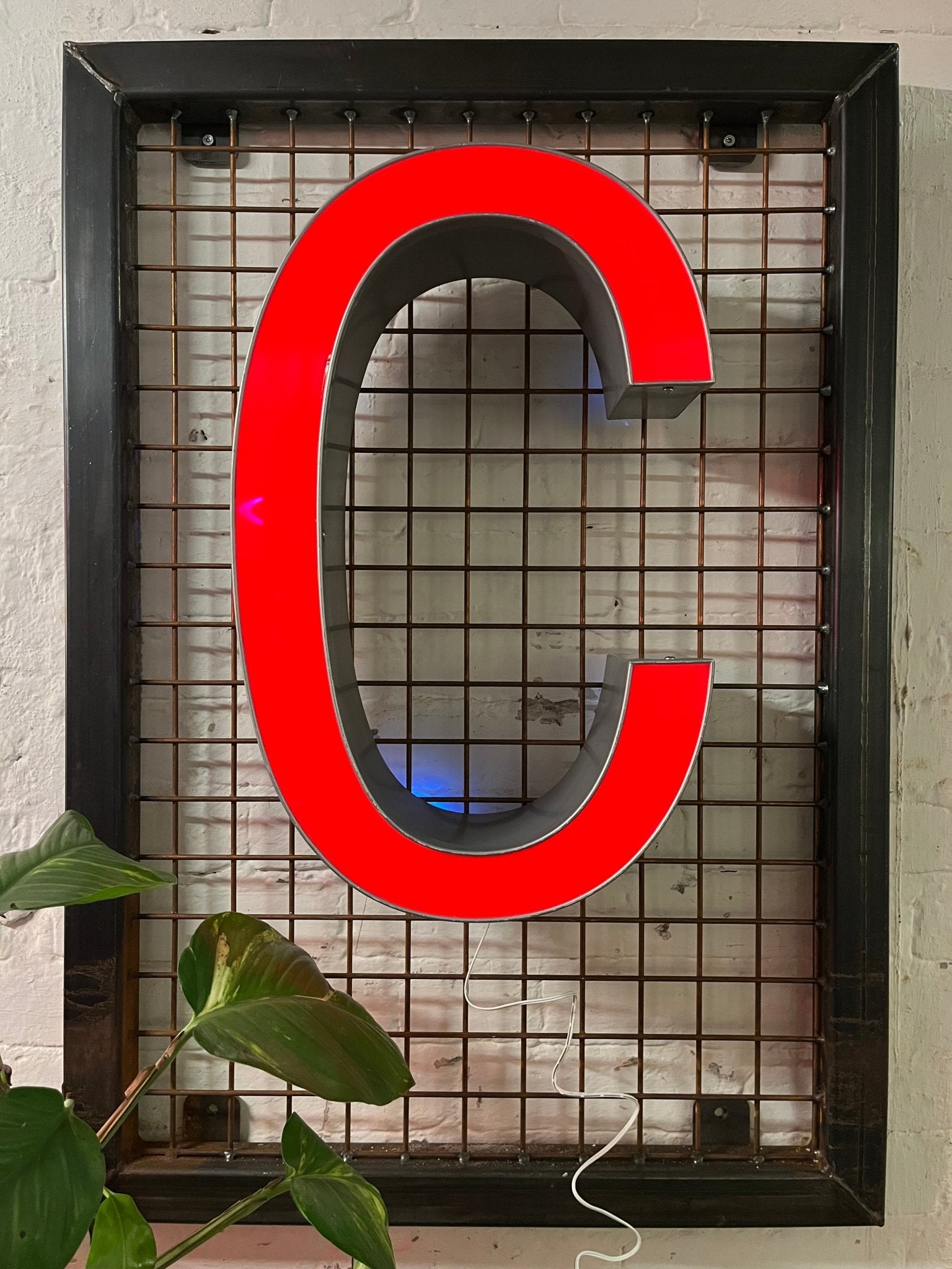 Vintage Leuchtbuchstabe C – Original aus alter Leuchtreklame - goodoldletters