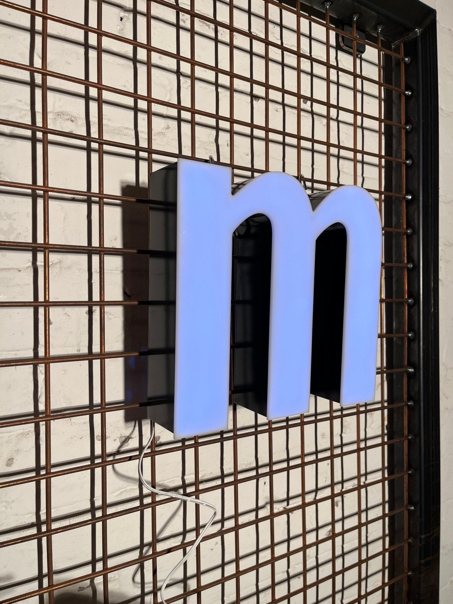 Vintage Leuchtbuchstabe M – Original aus alter Leuchtreklame - goodoldletters