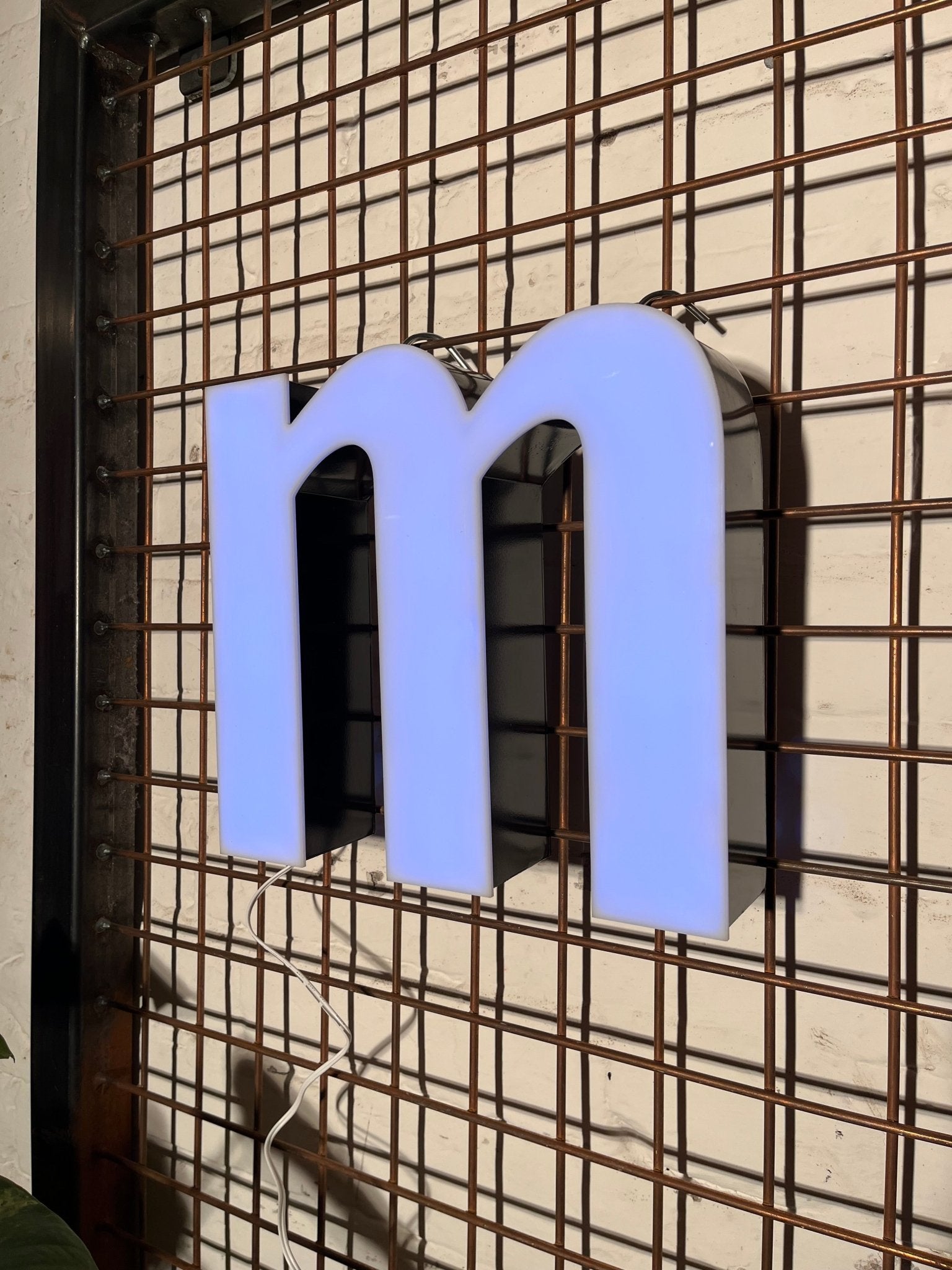 Vintage Leuchtbuchstabe M – Original aus alter Leuchtreklame - goodoldletters