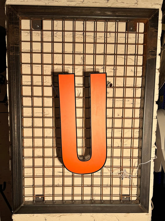 Vintage Leuchtbuchstabe U – Original aus alter Leuchtreklame - goodoldletters